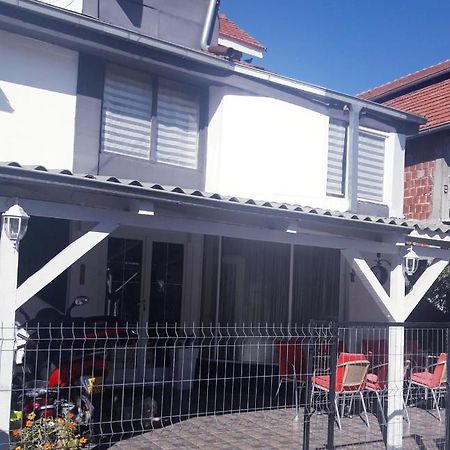 Apartmani Ni מראה חיצוני תמונה